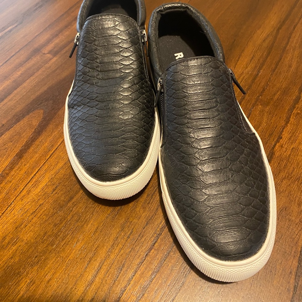 🔥 NEW LISTING 🔥 Report WOMEN'S FLAT SHALLOW ZIPPER SPORTS SHOES